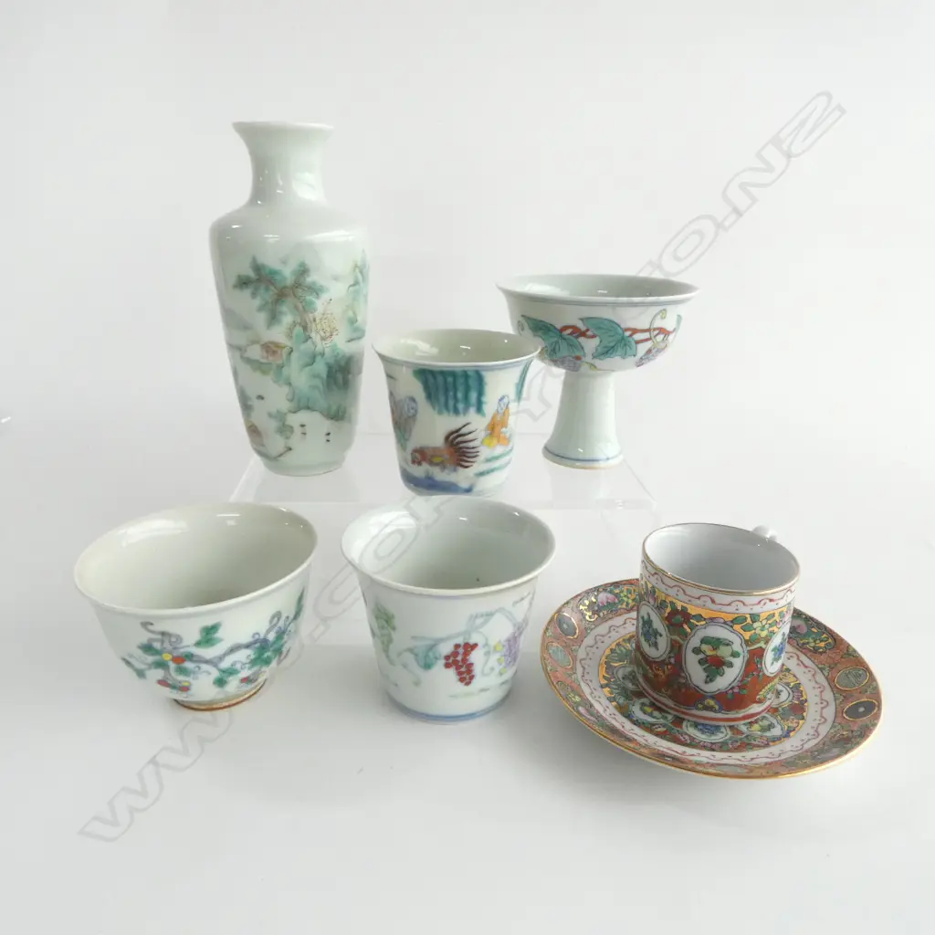 6 CHINESE CERAMICS; C/S, 4 PCES DUCAI, VASE H.145mm Image 1++