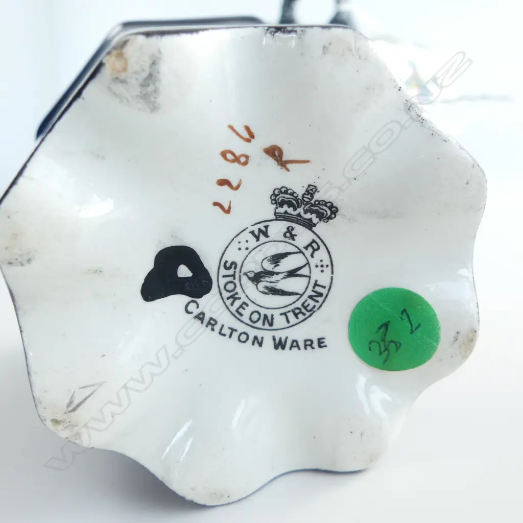 4 PCES CARLTON WARE; CHEESE COVER, 2 LIDDED CONTAINERS, VASE Image 1++