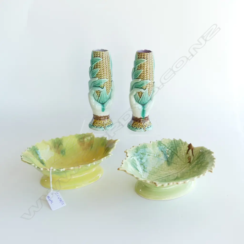 PR TEMUKA PORCELAIN LEAF DISHES W.190mm + PR MAJOLICA HAND HOLDING CORN COB VASES H.175mm Image 1++
