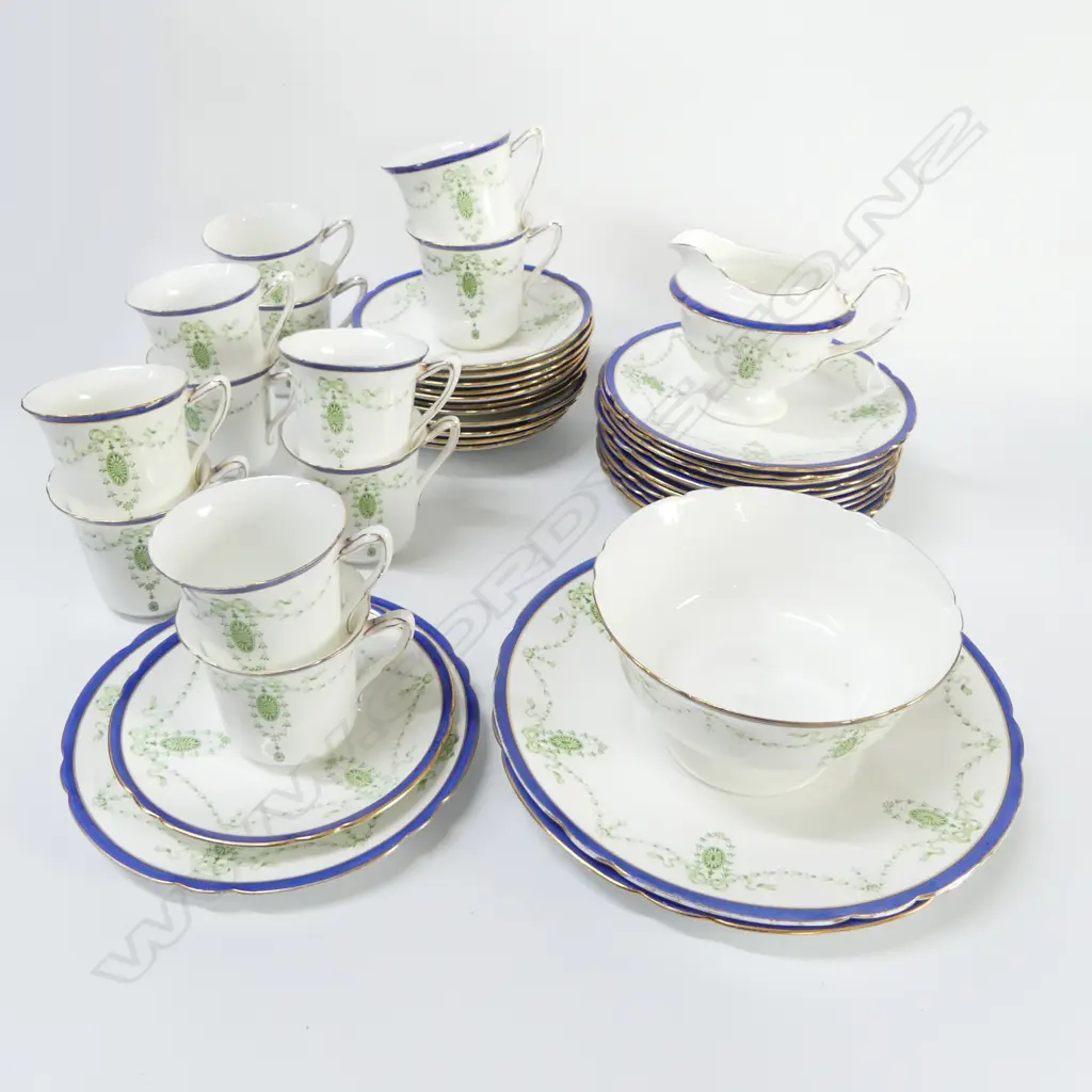 LARGE SHELLEY CHINA TEASET 12CSPS 2 CAKE PLATES C/SUGAR RIBBON PAT  Image 1++