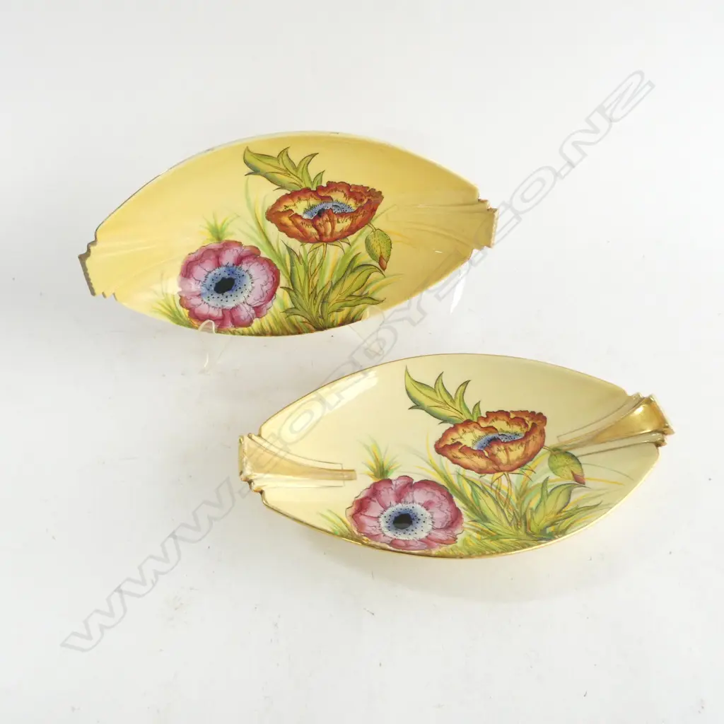 2 CARLTON WARE ICELANDIC POPPIES DISHES W.275mm Image 1++
