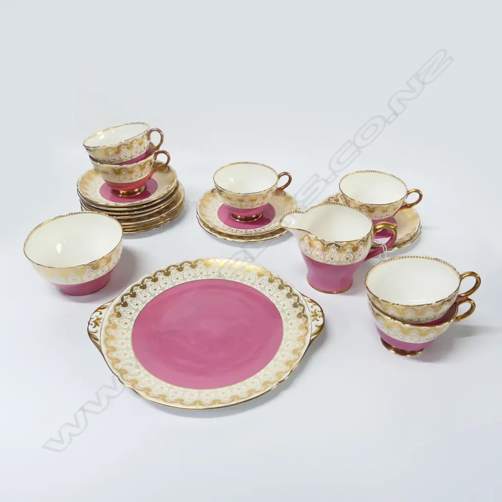 SHELLEY CHINA TEASET 6 CSPS CAKE PLATE C/SUGAR PINK GILT PAT Image 1++