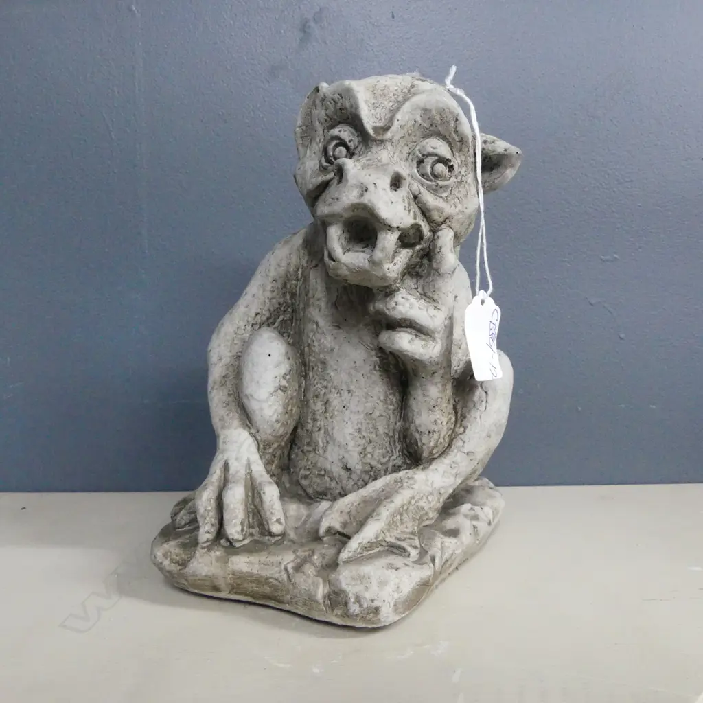 Concrete Small Gargoyle   H.220mm Weight 4kg Image 1++