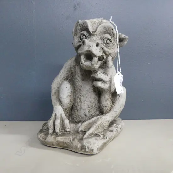 Concrete Small Gargoyle   H.220mm Weight 4kg