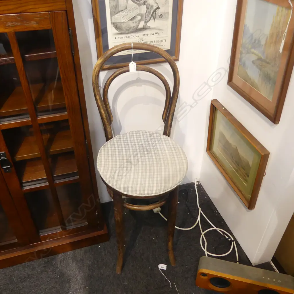 BENTWOOD CHAIR H.930mm Image 1++