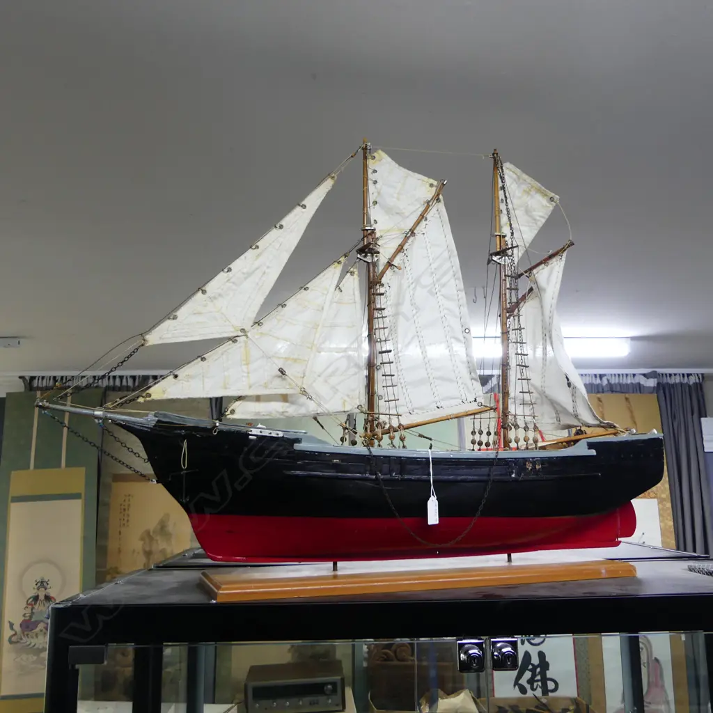 VINTAGE MODEL SCHOONER SAIL BOAT W 2 MASTS. Fully rigged. On stand. L.930mm Image 1++