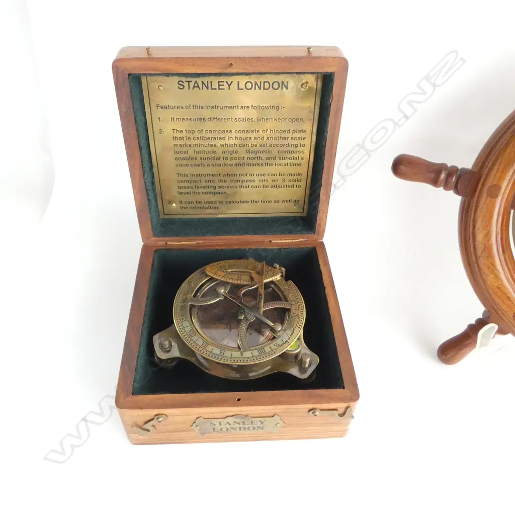 SHIPS WHEEL WALL BAROMETER 325mm dia, BOXED COMPASS Image 1++