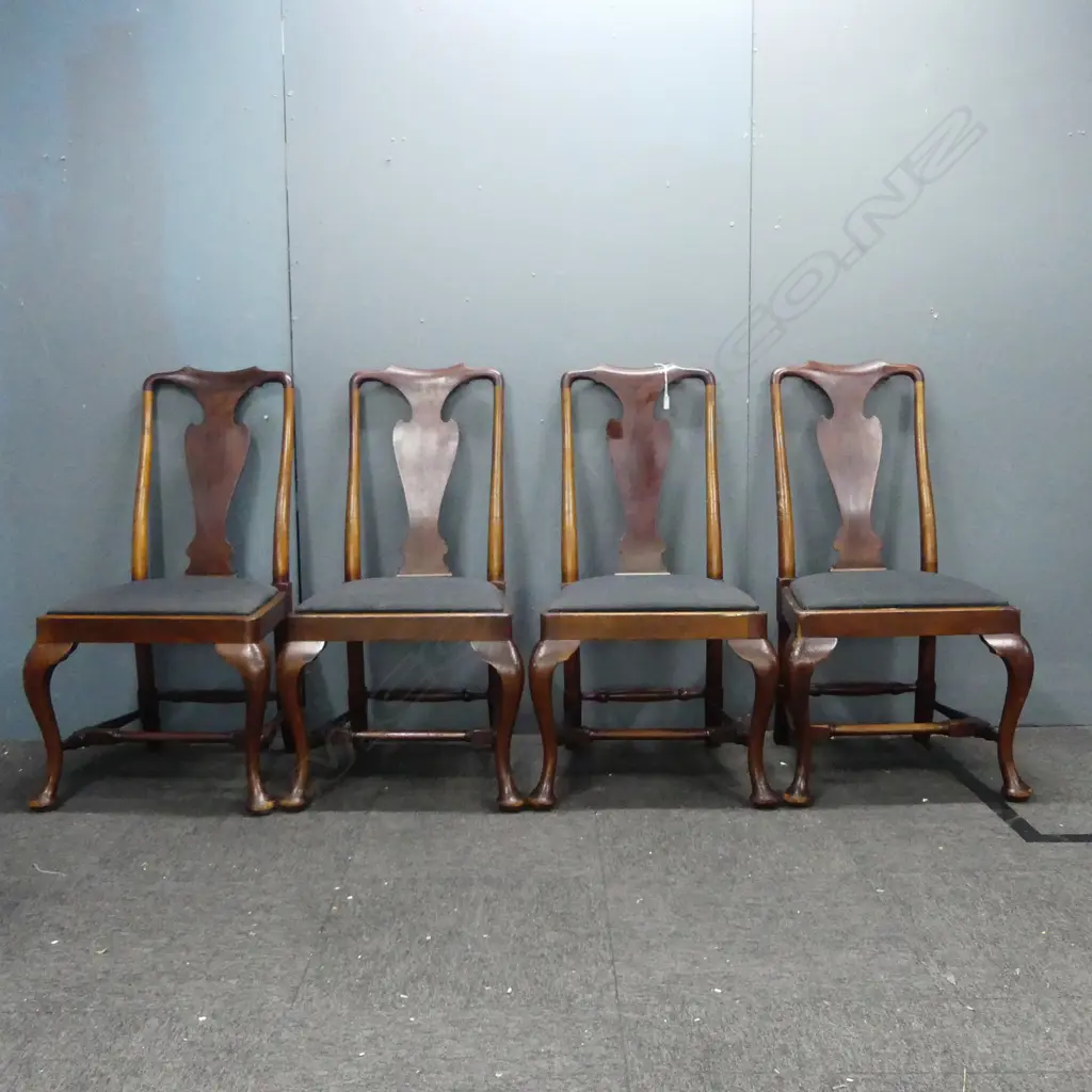 4 MAHOGANY QUEEN ANNE STYLE SIDE CHAIRS Image 1++