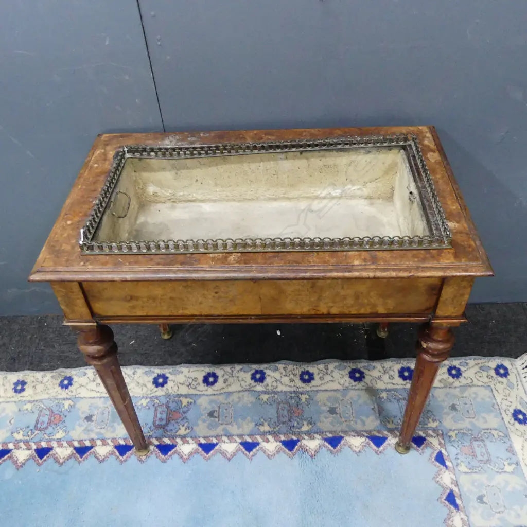 ANTIQUE WALNUT JARDINIER/PLANT STAND 660x410x600mm needs attention Image 1++
