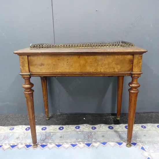 ANTIQUE WALNUT JARDINIER/PLANT STAND 660x410x600mm needs attention