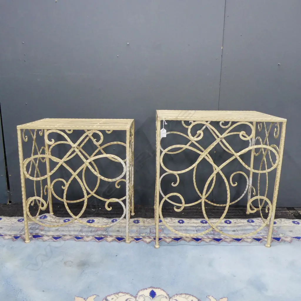 2 GARDEN TABLES  Image 1++