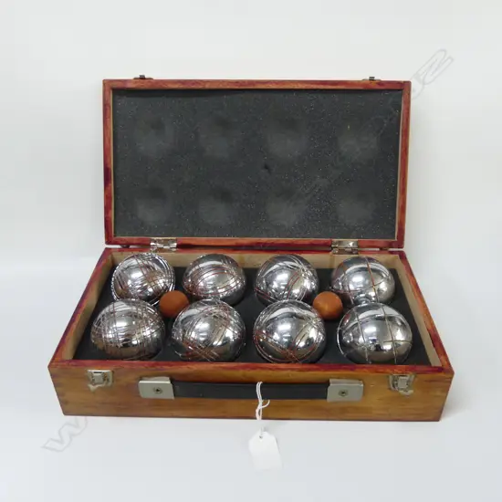 8 BALL BOULES SET, CASED W.350mm