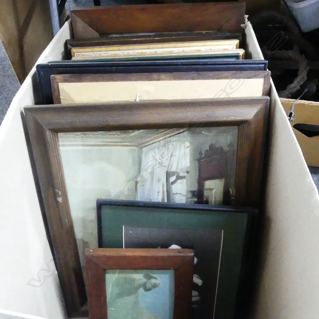 ASST. FRAMED PRINTS  Image 1++