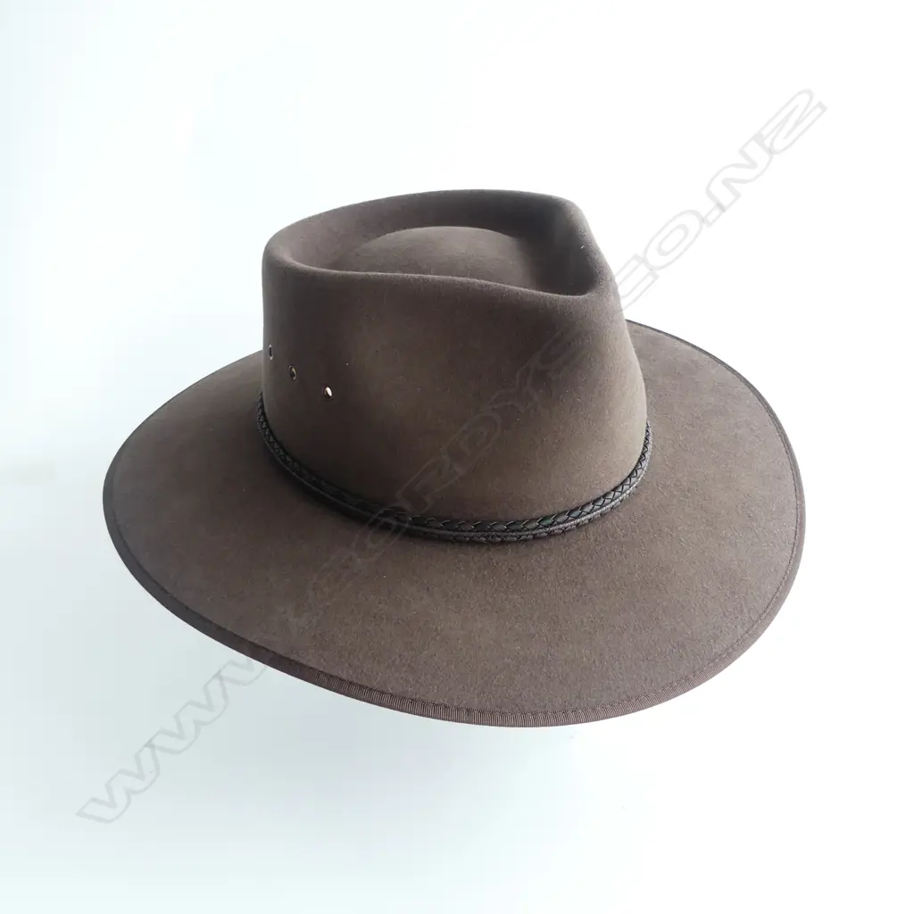 AKUBRA FOR R. M. WILLIAMS 'CATTLEMAN' FUR FELT HAT SIZE 57 Image 1++