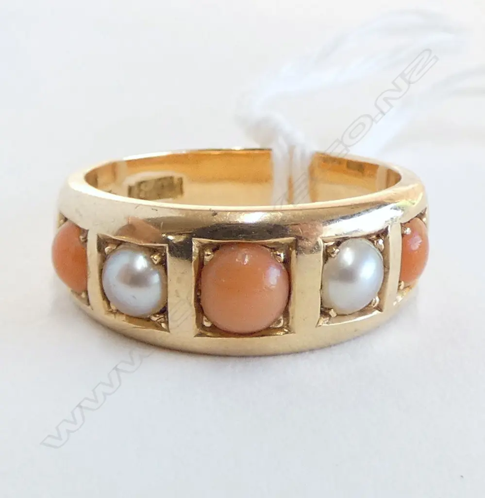 18ct Y/G PEARL & CORAL, SIZE L 1/2 RING 6.23gms Image 1++