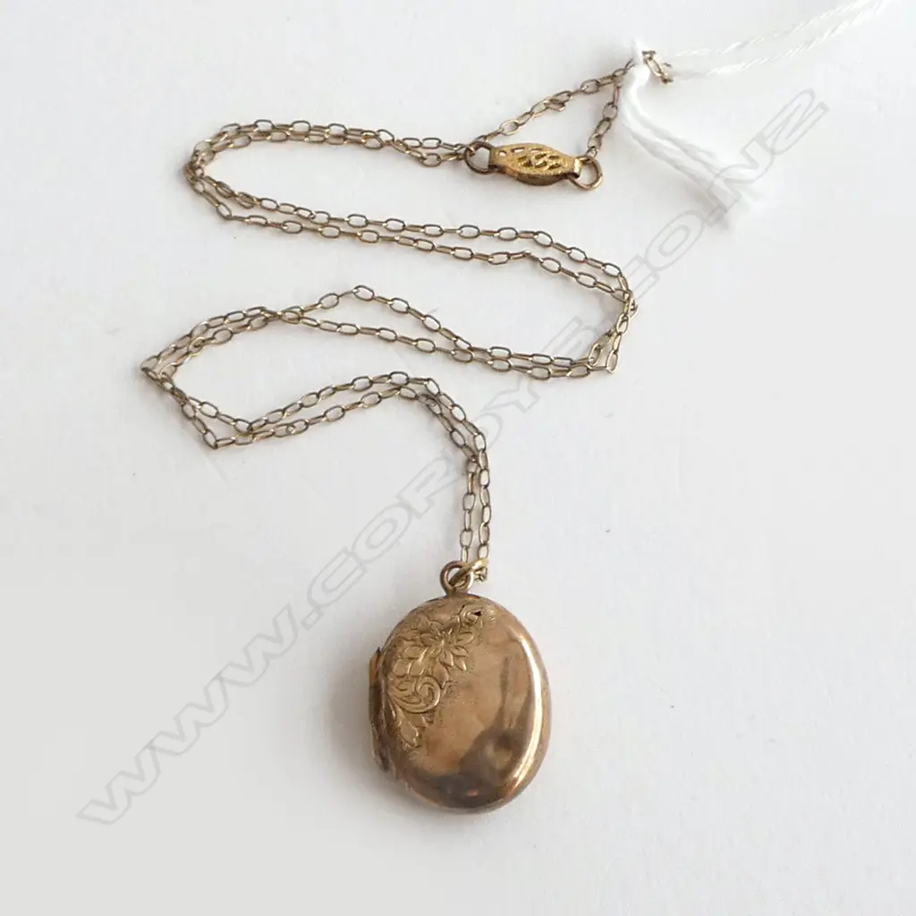 9CT GOLD LOCKET 2.9gm faults Image 1++