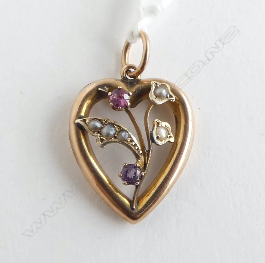 9CT GOLD AMETHYST PEARL HEART PENDANT 1.17gm Image 1++