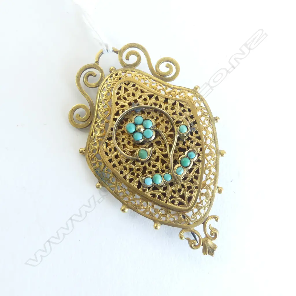 GOLD PLATED VINTAGE SCROLLING BROOCH 70x40mm Image 1++
