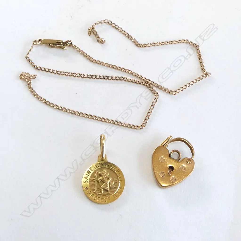9ct GOLD; HEART CLASP, ST CHRISTOPHER CHARM & SCRAP, 3.86gm Image 1++
