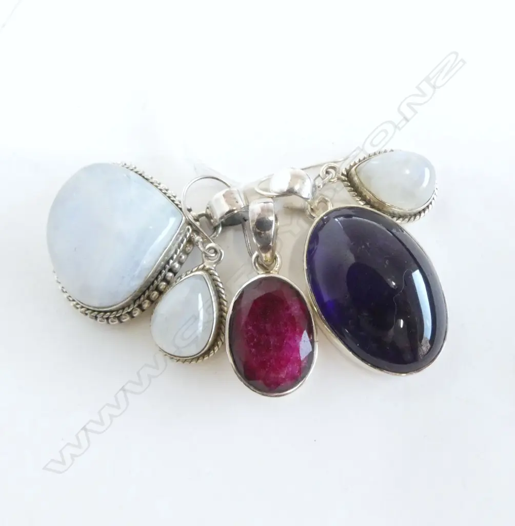 3 SILVER SET PENDANTS; AMETHYST, RED & MOONSTONE & PR SILVER/MOONSTONE EARRINGS, NEW Image 1++