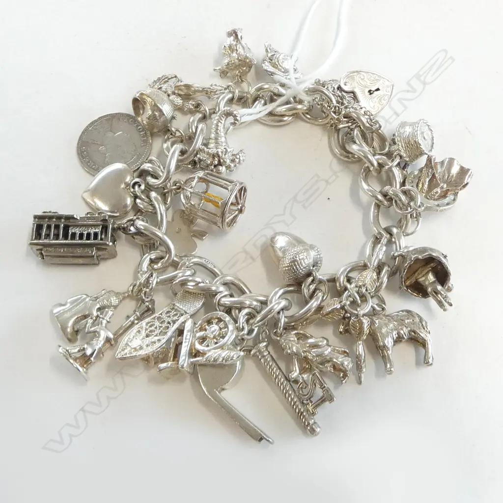 SILVER CHARM BRACELET w HEART CLASP, 92.8gm Image 1++