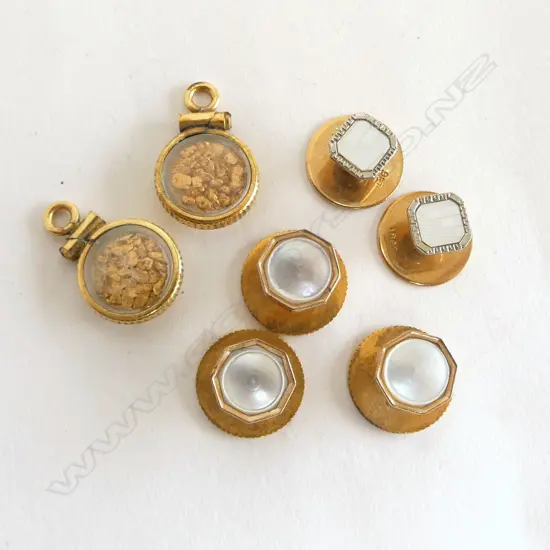 5 STUDS (18CT PR 1.74gms + 3) + 2 GOLD NUGGET? CHARMS 