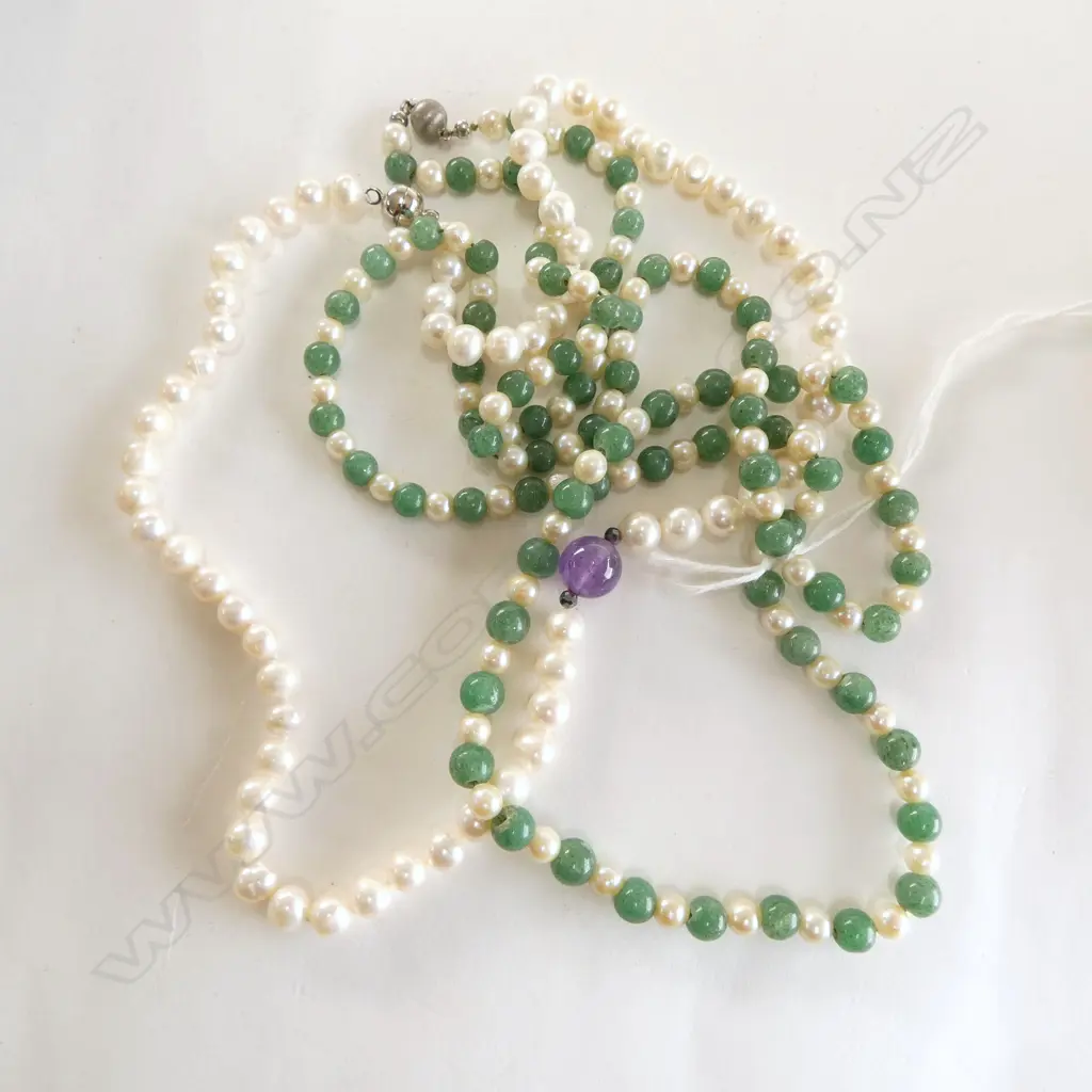 2 FRESH WATER PEARL NECKLACES, CHRYSOPRASE w SILVER CLASP, L820mm & AMETHYST BEAD, L400mm Image 1++