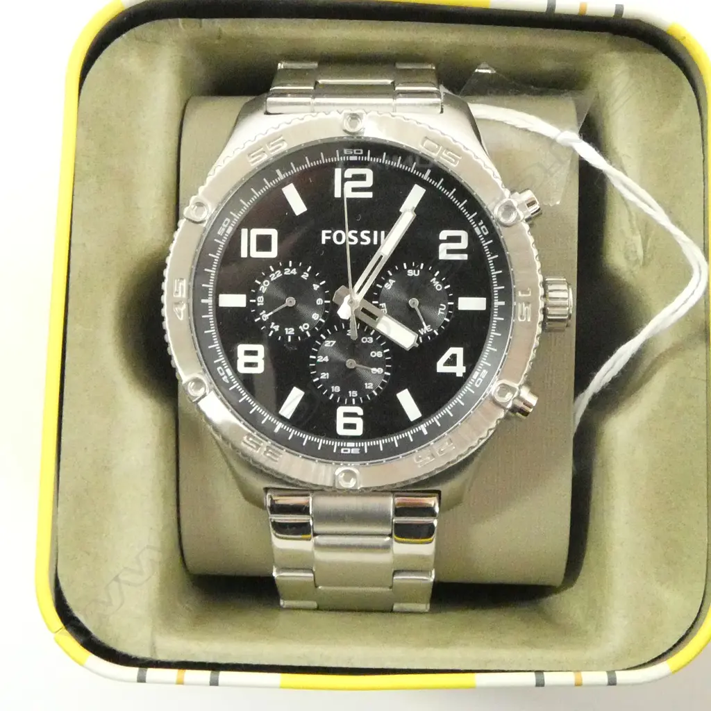 GENT'S FOSSIL BRAND WATCH, NEW OLD STOCK Image 1++