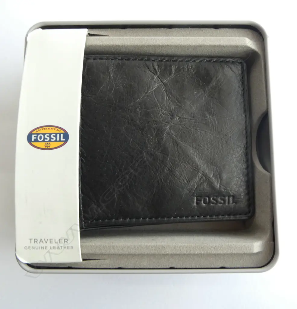 FOSSIL BRAND BLK LEATHER WALLET, NEW OLD STOCK Image 1++