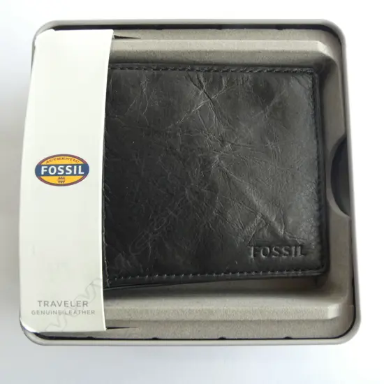 FOSSIL BRAND BLK LEATHER WALLET, NEW OLD STOCK