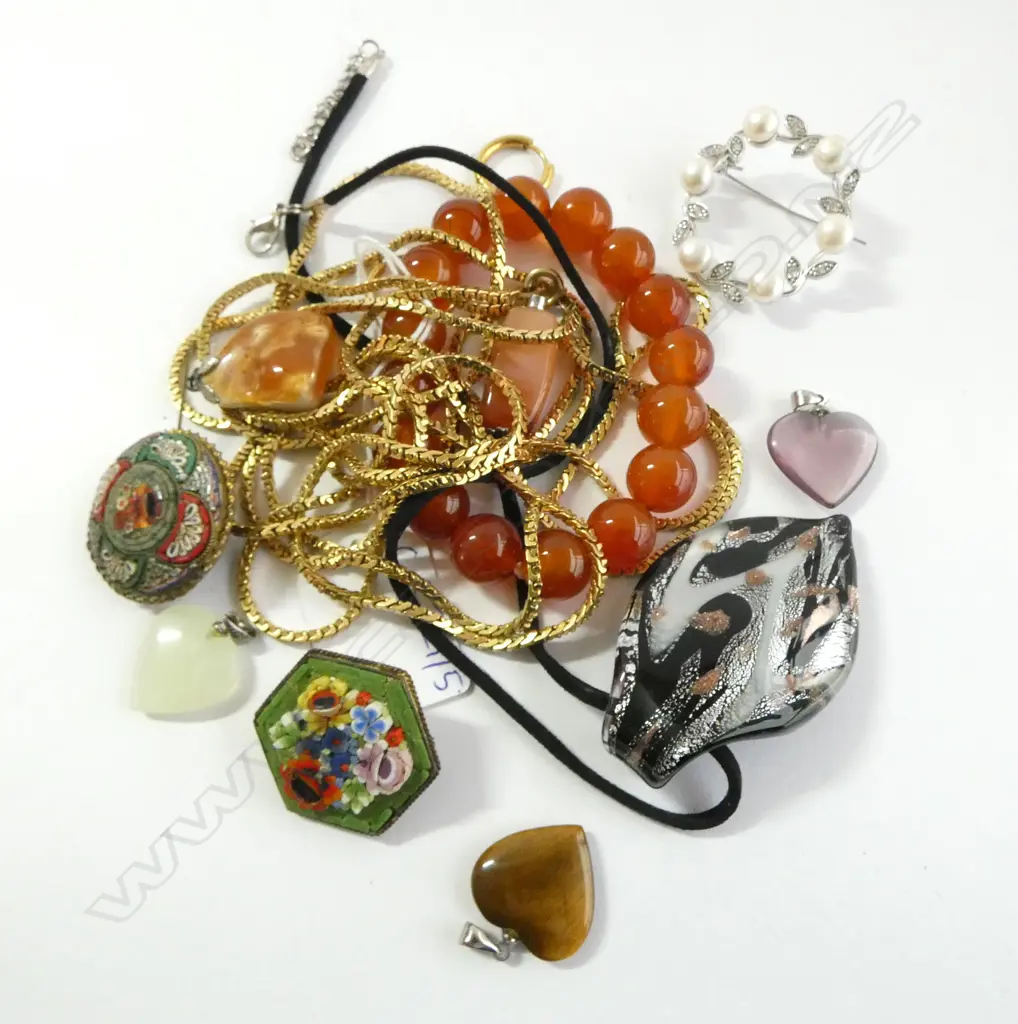 ASST. JEWELLERY INCL. RG NECKLACE, GP HOOPS ETC Image 1++
