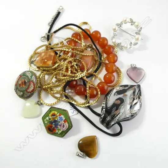 ASST. JEWELLERY INCL. RG NECKLACE, GP HOOPS ETC