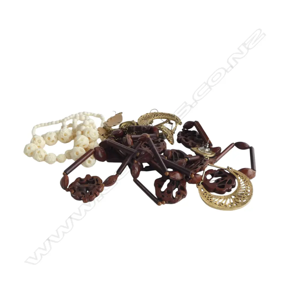 ETHNIC JEWELLERY; 3 NECKLACES, 4 PRS EARRINGS, Image 1++