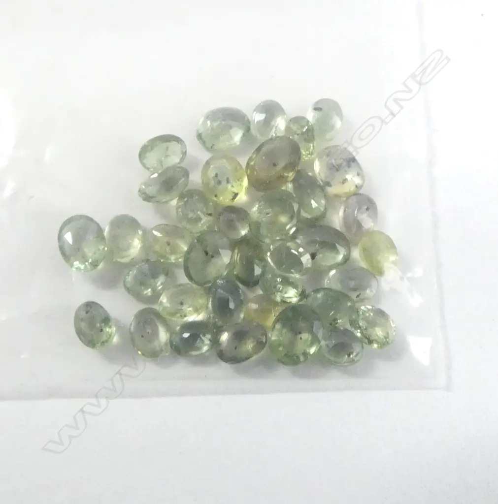 10CT SMALL GREEN OVAL SAPPHIRE 3x5mm Image 1++