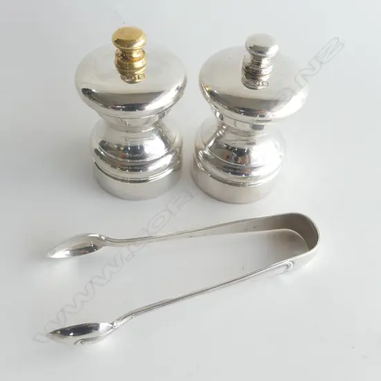 PR MODERN STG SILVER S/P GRINDERS + STG SILVER SUGAR TONGS, LONDON 1923 25gms