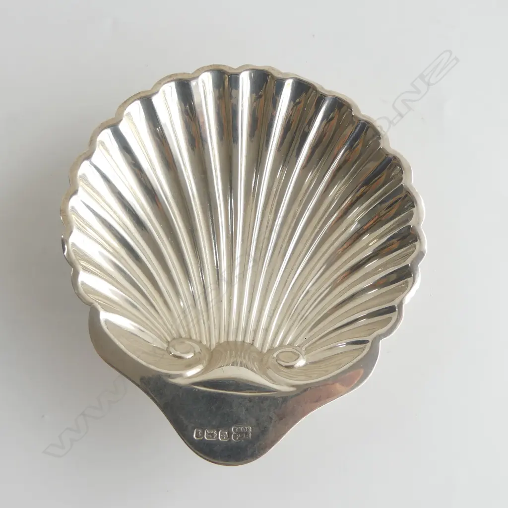 STERLING SILVER SHELL DISH 60gm Image 1++