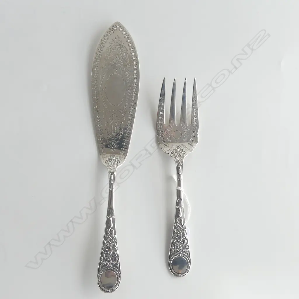 PR OF SILVER VICTORIAN FISH SERVERS, MARTIN HALL & Co, SHEFFIELD 1882, 361gms Image 1++