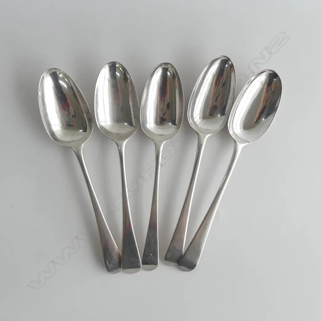 5 GEORGIAN SILVER SPOONS BY THE SAME MAKER, LONDON, 318gms Image 1++