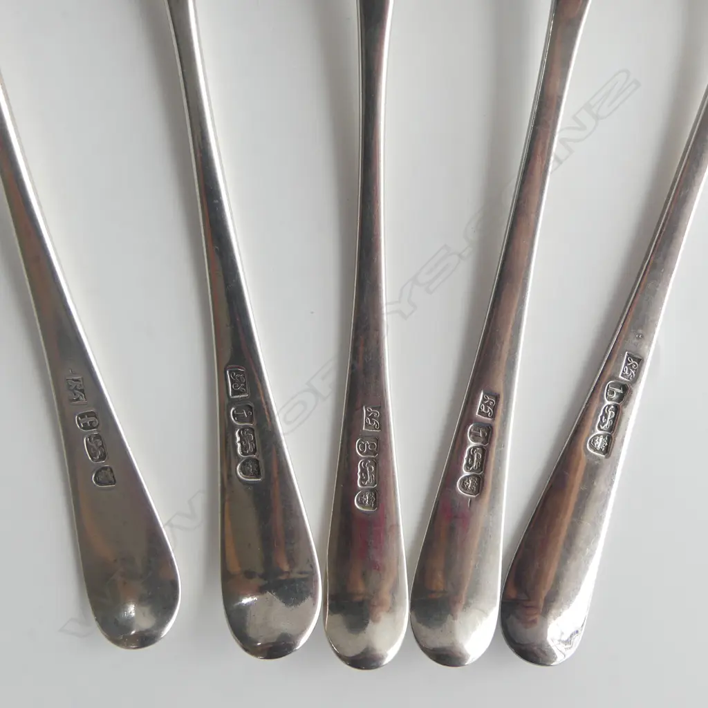 5 GEORGIAN SILVER SPOONS BY THE SAME MAKER, LONDON, 318gms Image 1++