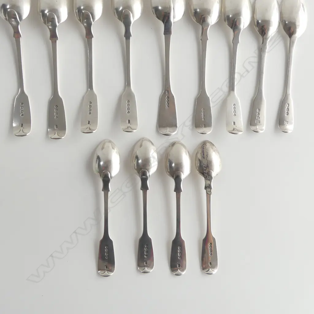 4 VICTORIAN SILVER FIDDLE PATTERN TEASPOONS + 9 OTHER STG SILVER SPOONS, TOTAL 280gms Image 1++