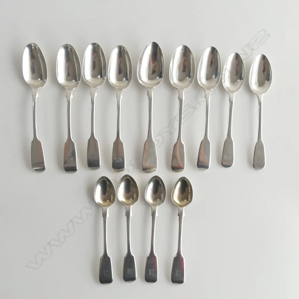 4 VICTORIAN SILVER FIDDLE PATTERN TEASPOONS + 9 OTHER STG SILVER SPOONS, TOTAL 280gms Image 1++