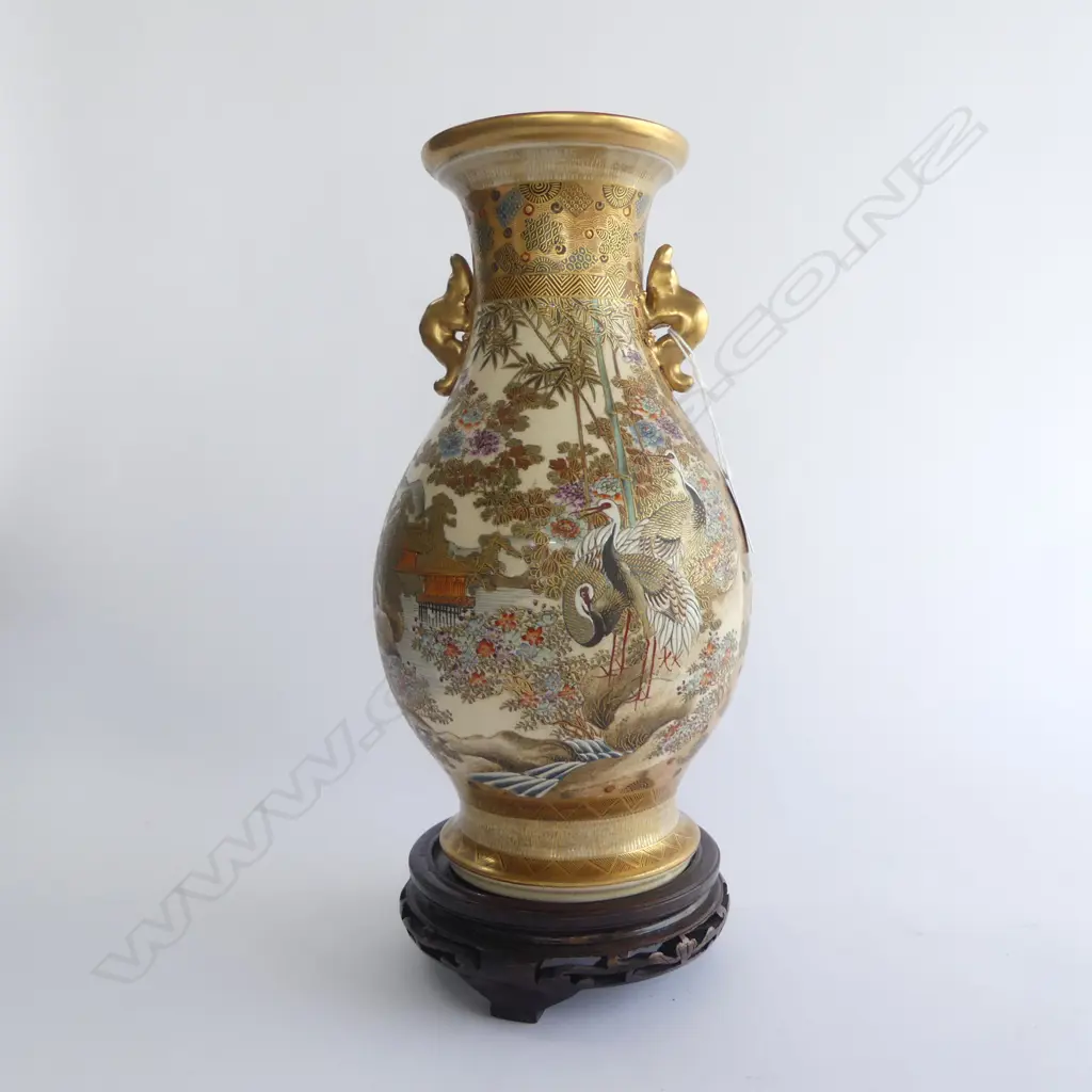 LARGE MEJI SATSUMA VASE H.345mm on wooden base Image 1++