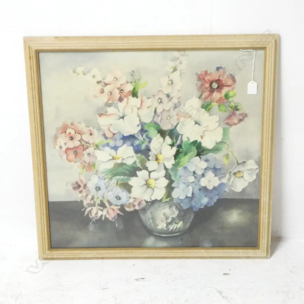 LUXFORD, FLORENCE M. (ACTIVE 1970S) - MIXED FLOWERS IN VASE, WATERCOLOUR, SIGNED, 550 x 570mm Image 1++
