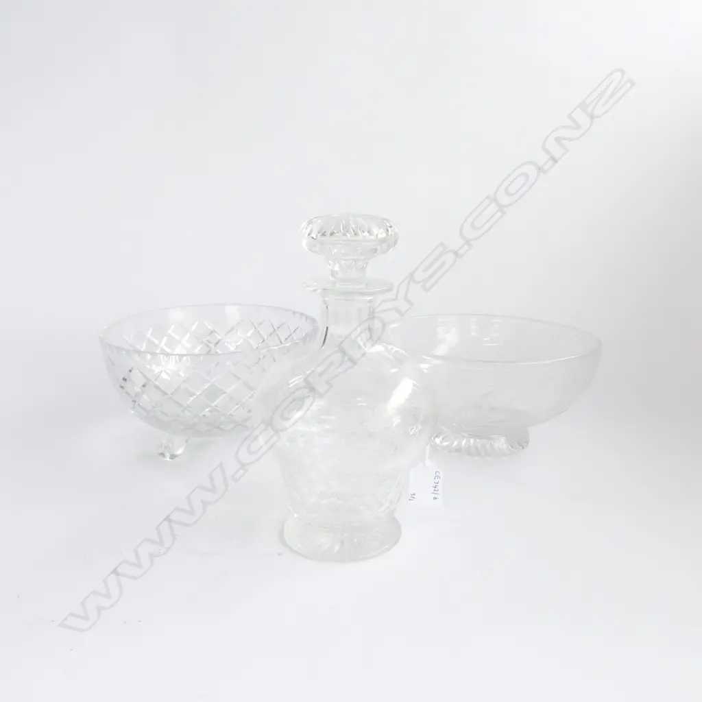 CRYSTAL DECANTER H220MM & 2 CRYSTAL BOWLS DIA210MM Image 1++