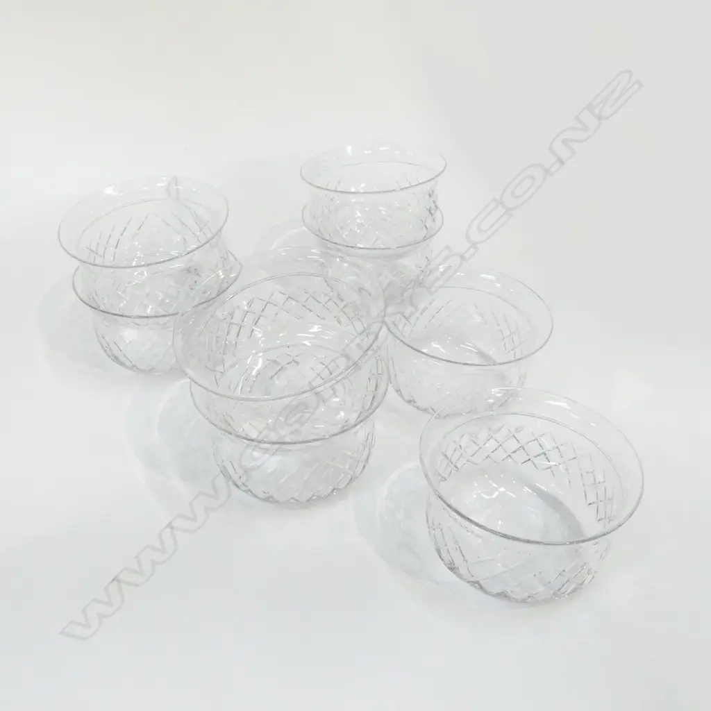 8 TUDOR CRYSTAL BOWLS Dia.110mm Image 1++