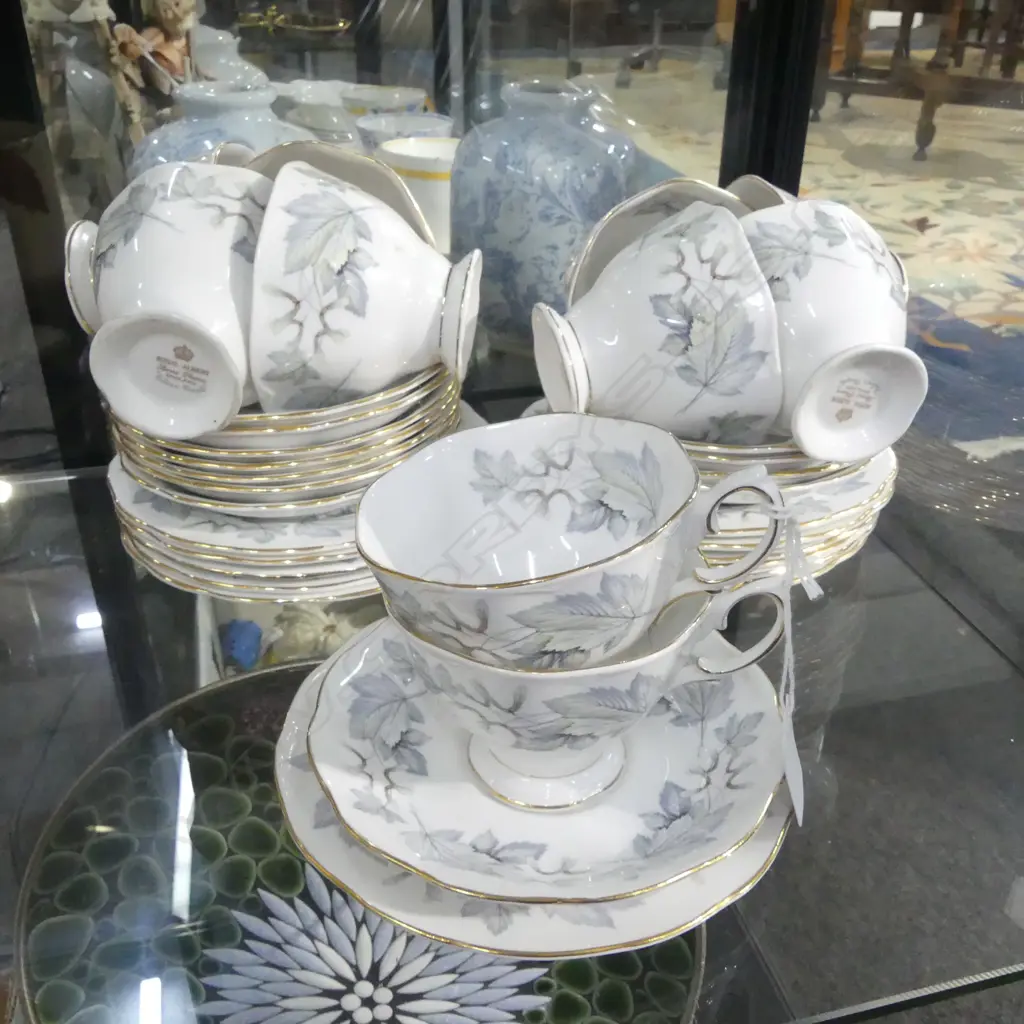 10 ROYAL ALBERT 'SILVER MAPLE' TRIOS Image 1++