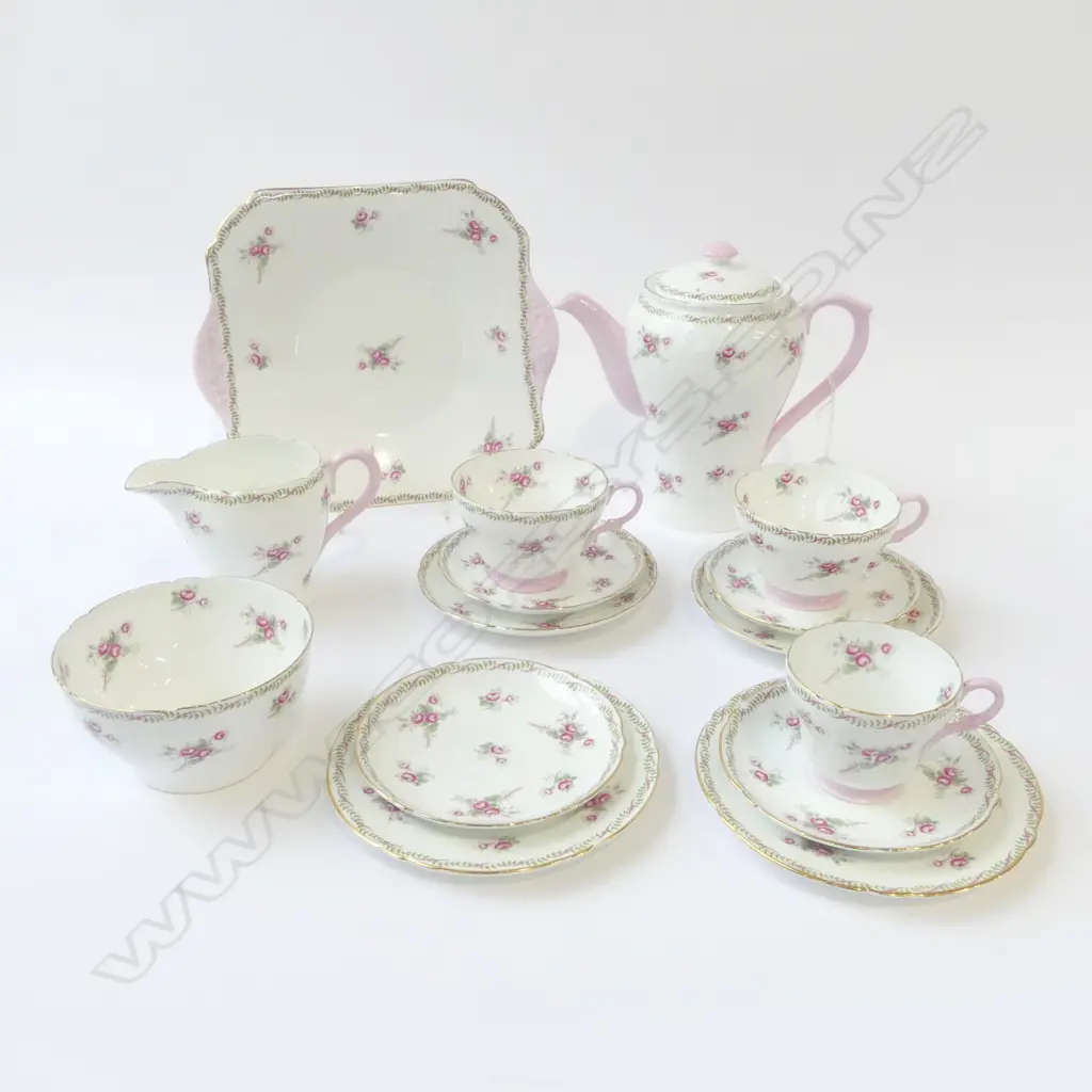 SHELLEY CHINA COFFEE POT C/SUGAR CAKE PLATE 2CSPS COFFEE CUP & 4 SAUCERS PINK ROSE PAT Image 1++