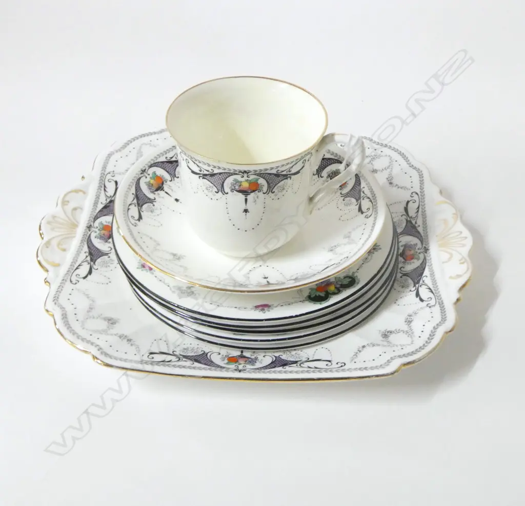 SHELLEY CHINA 5 SANDWICH PLATES CAKE PLATE & C/S Image 1++