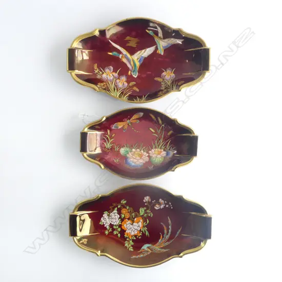 3 CARLTON WARE ROUGE ROYALE DISHES W.265mm