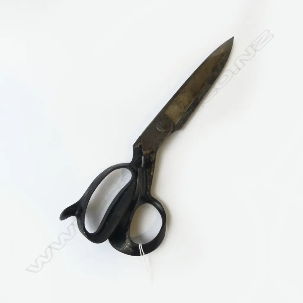 LARGE ANTIQUE STEEL TAILOR SCISSORS SHEARS BY WISS N.J. USA, L.320MM Image 1++